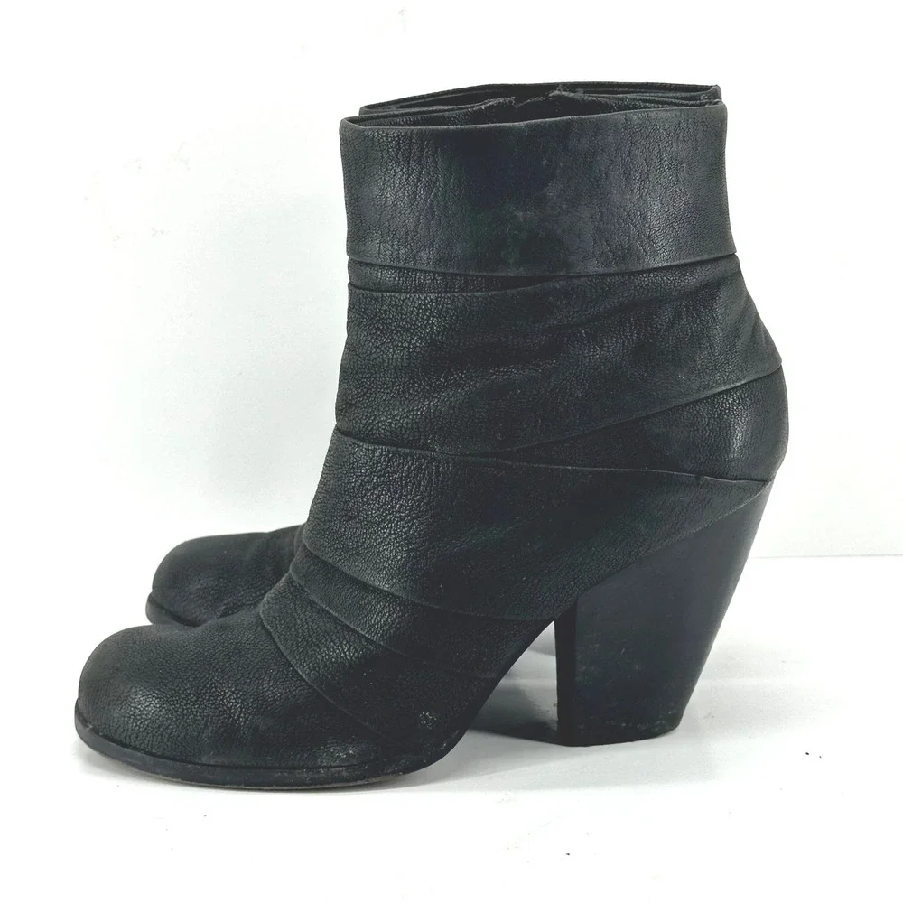 Vince Camuto vince camuto